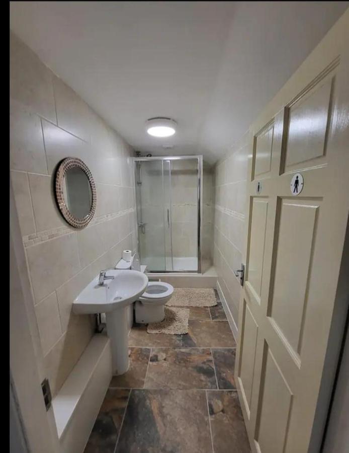 The Dublin Packet Family Room 4 Holyhead Exteriör bild
